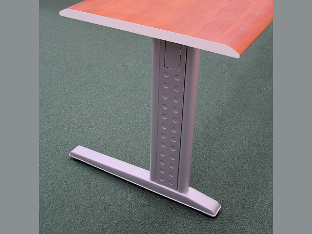 Asztallb canberra 695mm ral9006